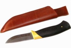 Kniv: Jakt/fiskekniv med greppvänligt plastmaterial