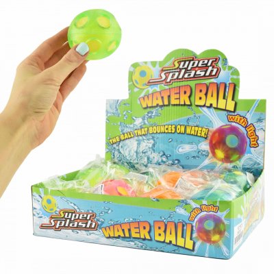 boll, vattenboll, studsar, lek med boll , lyser